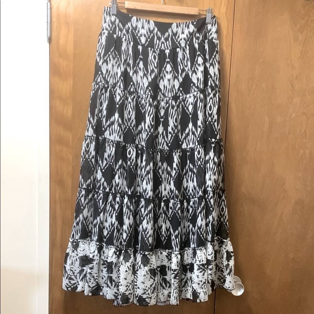 Boho Ikat tiered skirt Black and White international concepts SZ M